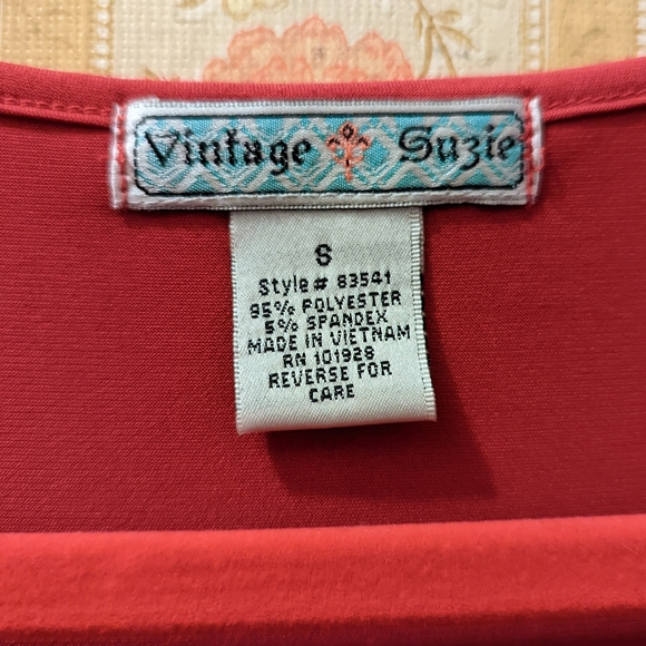 Vintage Suzie Tank Top Blouse - Picture 2 of 3